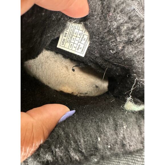 Ugg Black Women's Suede Sherpa Lined Classic Mini Rubber Logo Boot Size 9 - Picture 3 of 11